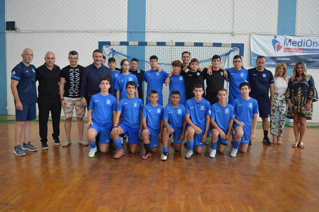 Βραβεύσεις στην τελευταία προπόνηση της Προεθνικής Futsal K14  στη Σαλαμίνα